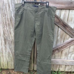 Tommy Hilfiger Men’s Pants B3
